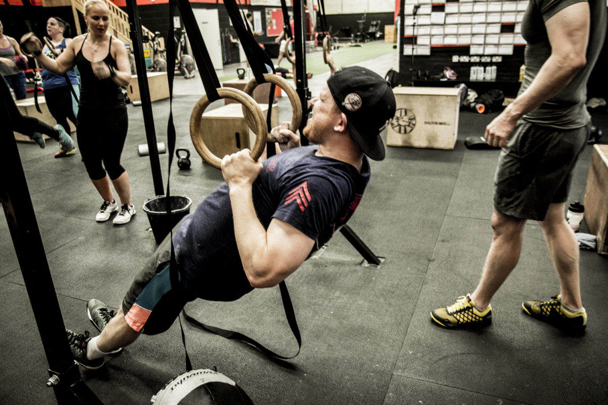 Benefits and Risks of CrossFit Workouts
