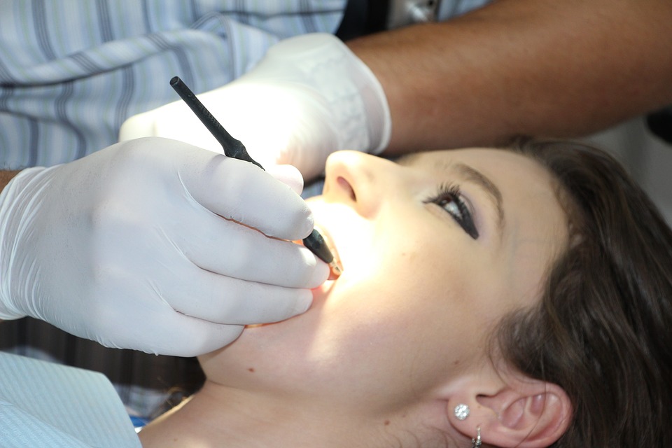 6 Great Benefits You Get From Teeth Cleaning